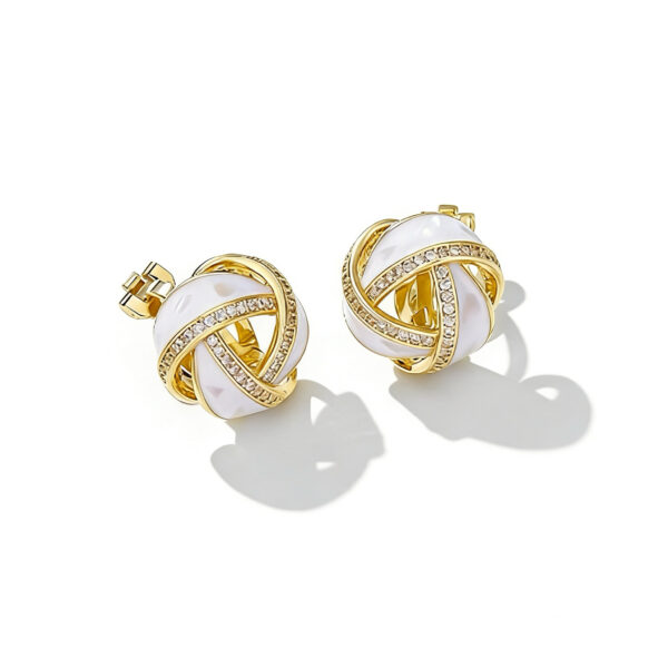 A01-15/fashionable earrings