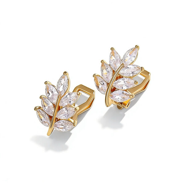 A01-12/Stylish designer stud earrings