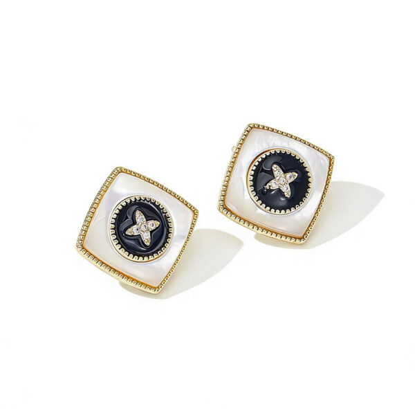 A01-19/Star - Embellished Square Stud Earrings