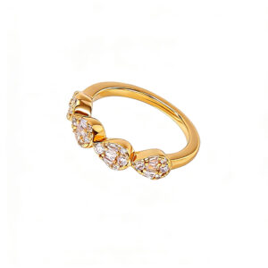 A02-10/Golden Ring with Cluster Diamond Design