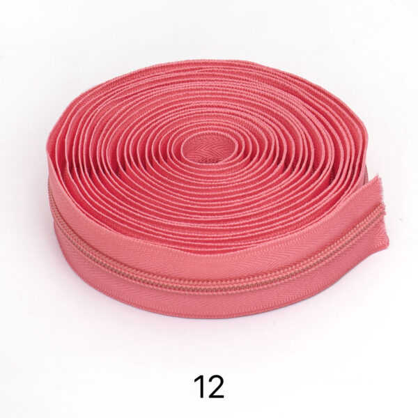 C04-01/5# Nylon Zippers, 200 Yards per Roll