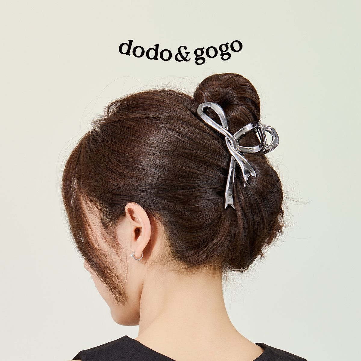 A06.1-04/Infinity Knot Design Large Hair Claw Clip for Daily Hairstyling - Image 2