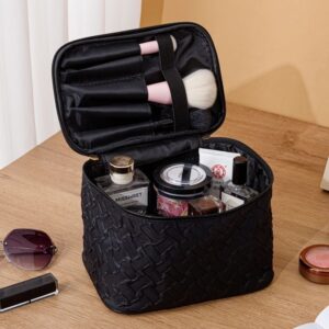 A09.6-01/Embossed Cosmetic Bag Large Capacity Travel Toiletry Storage Handbag 21×14×14cm - Image 6
