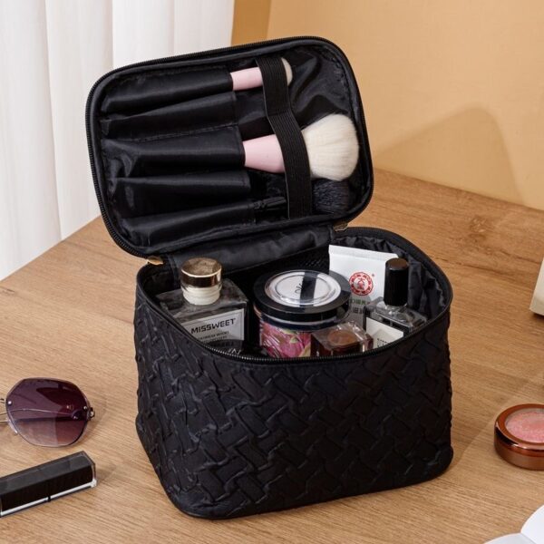 A09.6-01/Embossed Cosmetic Bag Large Capacity Travel Toiletry Storage Handbag 21×14×14cm